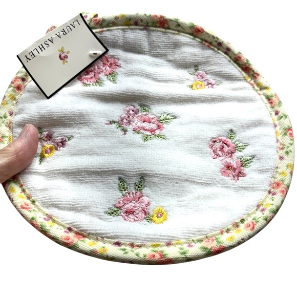 pot holder LAURA ASHLEY 8" round NWT cottage - Picture 10 of 11
